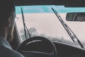 Yağmurlu Havalarda Araç Kullanırken Bilmeniz Gerekenler